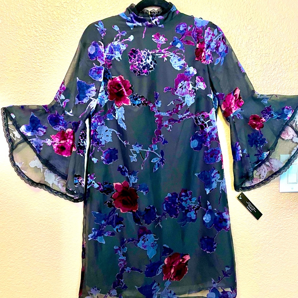 2 Tahari Sheath dresses. Great quality. New with tags on.